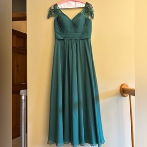 JJs House Green Ruched Maxi Dress Sweetheart Neckline